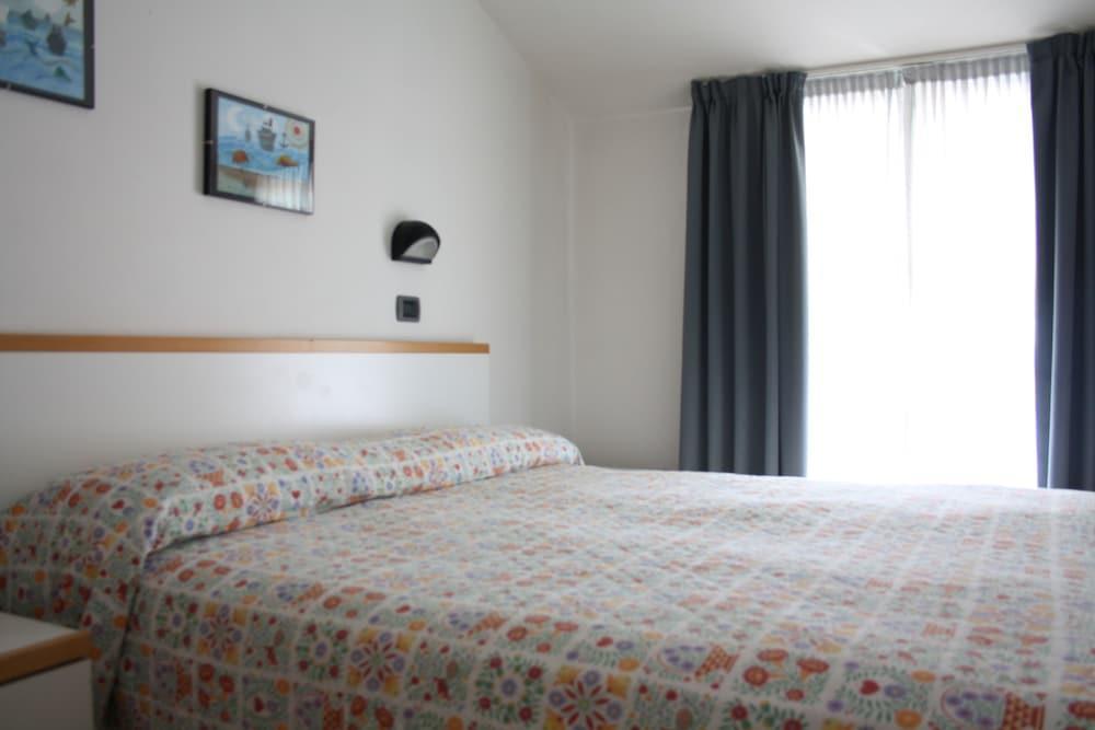 Hotel Villa dei Gerani Rimini Esterno foto