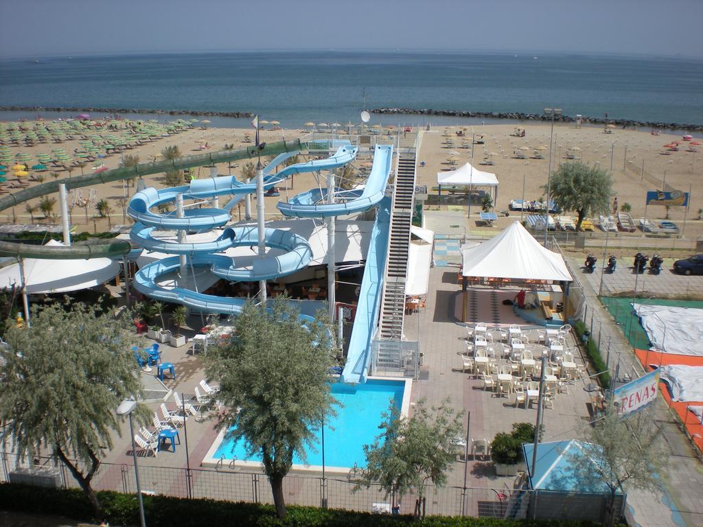Hotel Villa dei Gerani Rimini Esterno foto