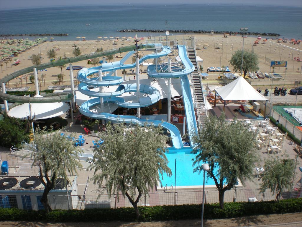 Hotel Villa dei Gerani Rimini Esterno foto