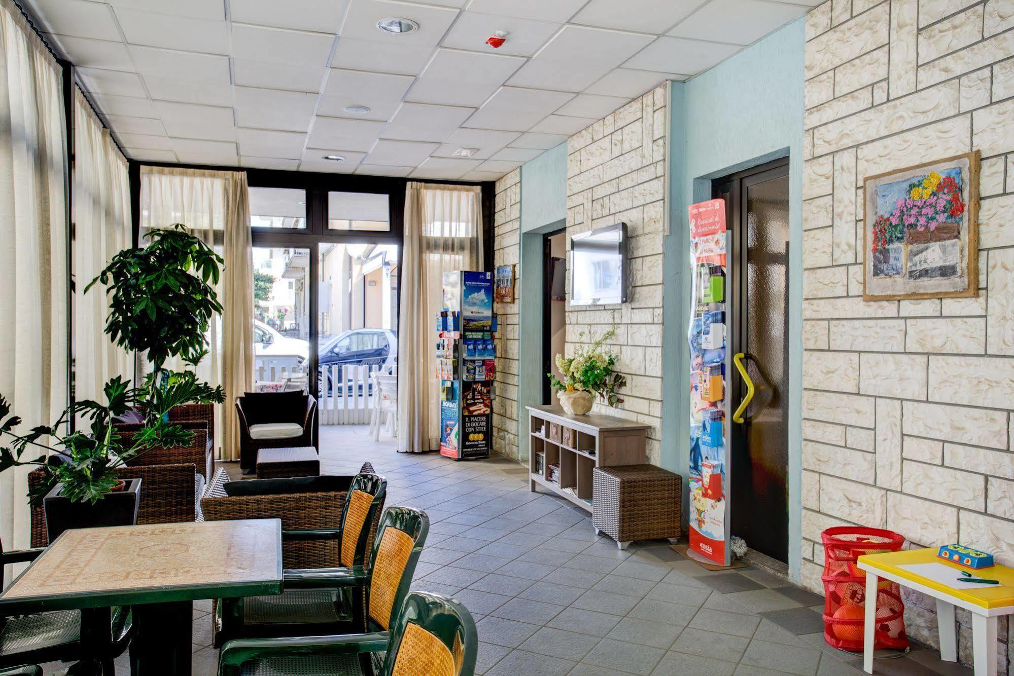 Hotel Villa dei Gerani Rimini Esterno foto