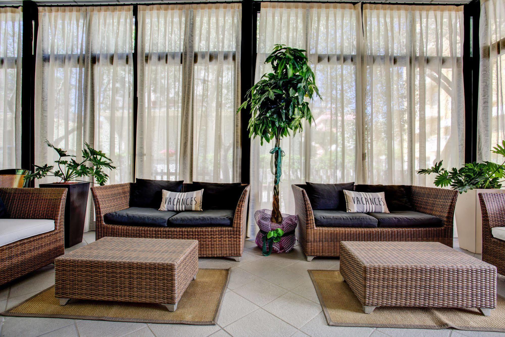Hotel Villa dei Gerani Rimini Esterno foto
