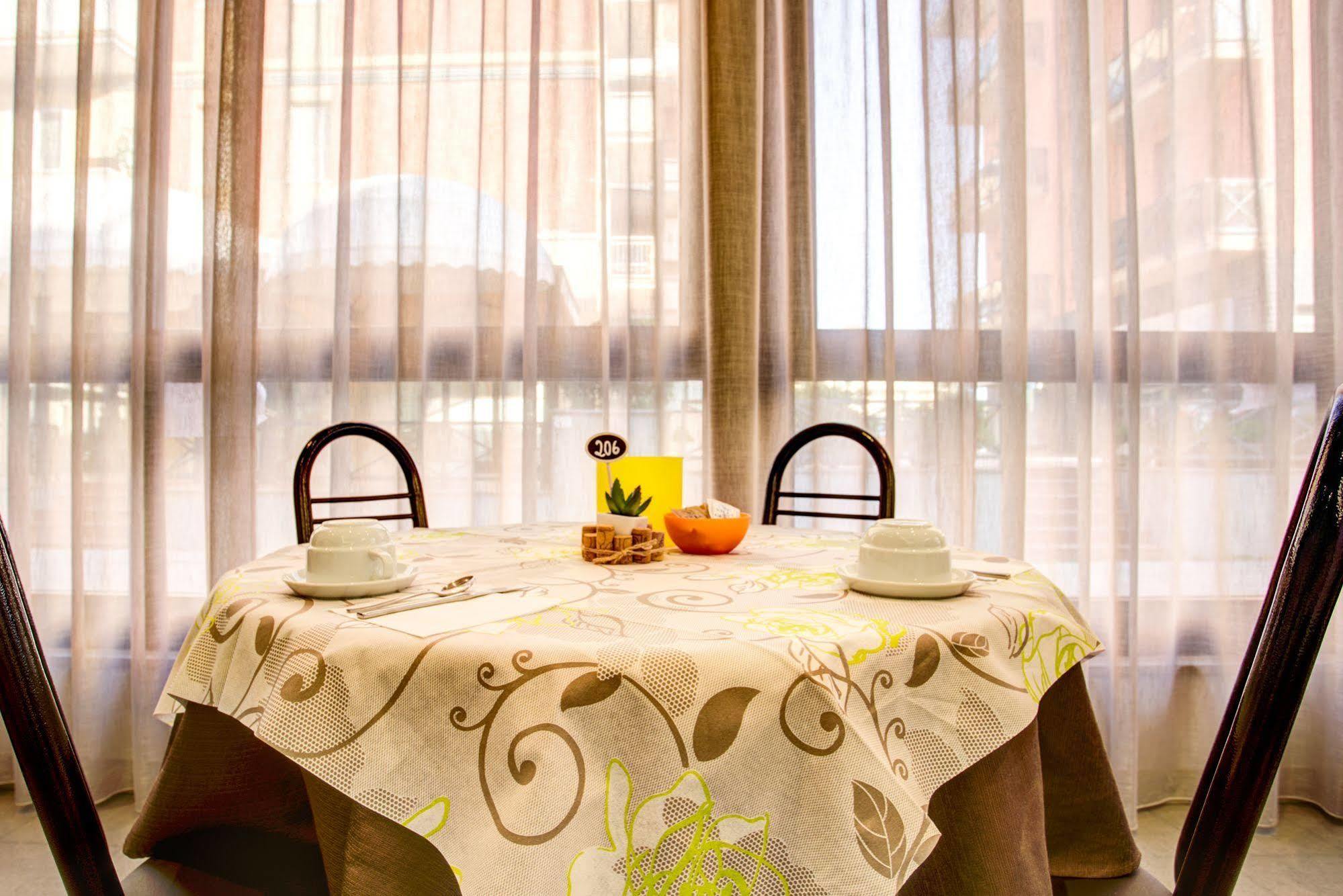Hotel Villa dei Gerani Rimini Esterno foto